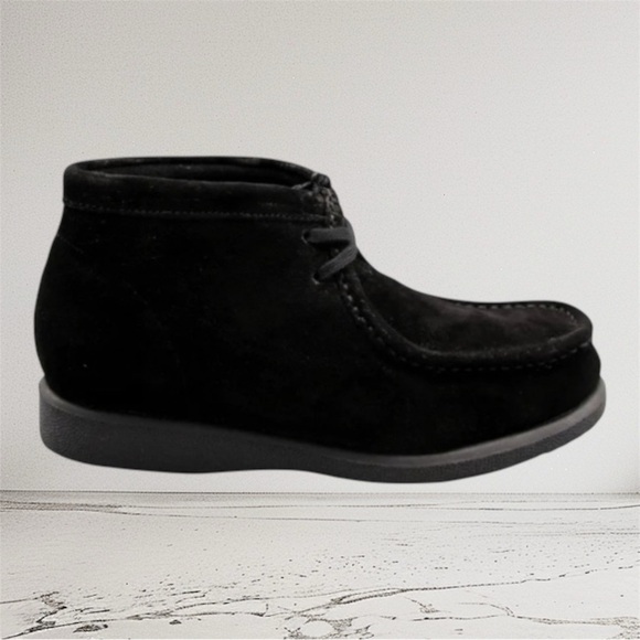 Hush Puppies Other - Hush Puppies Bridgeport Black Suede Shoes, Boys Size 4.5